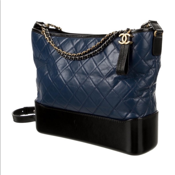 SOLD! 🥳 Chanel Gabrielle Cross body/shoulder bag Navy blue and black base - Picture 2 of 15